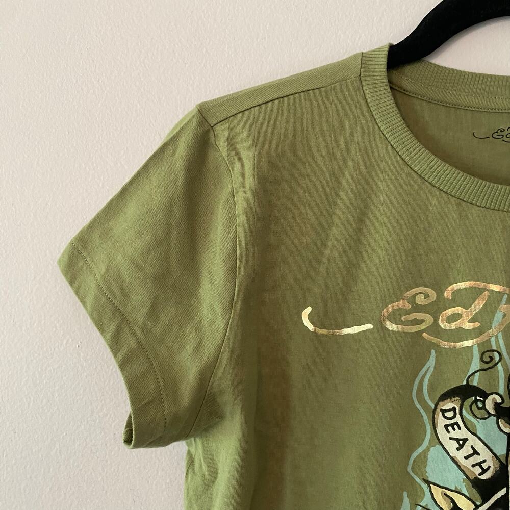 NWT Ed Hardy Green Cropped Baby Tee Death Before Dishonor Women's size Large - Picture 3 of 10